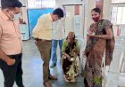 एसडीएम अतुल सिंह द्वारा टीकाकरण केन्द्र गुरूद्वारा सिंग साहब का किया गया निरीक्षण