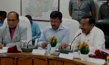 पंचायत एवं ग्रामीण विकास विभाग के जबलपुर और नर्मदापुरम संभाग की संयुक्त समीक्षा बैठक संपन्न    