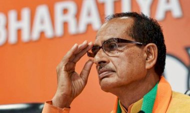 नोएडा में वसूली के दौरान 2 SI और 1 कांस्टेबल गिरफ्तार, CM ने नौकरी से बर्खास्त करने के निर्देश दिए