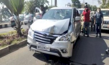 कमलनाथ का काफिला मीडिया की गाड़ी से टकराया, हादसे के बाद सीएम मौके पर रुके