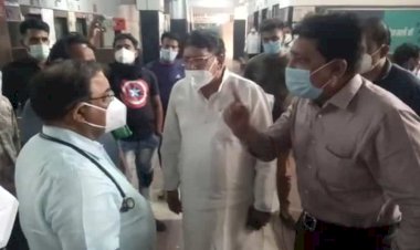 पूर्व मंत्री समर्थकों द्वारा डॉक्टर से बदसलूकी, आहत डॉक्टर ने दिया इस्तीफा