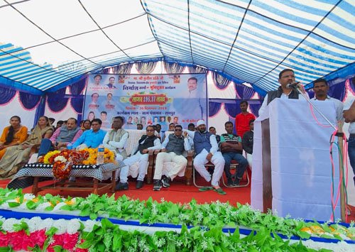 433 लाख रुपए के भूमिपूजन कार्यक्रम में पहुंचे विधायक सुनील उइके