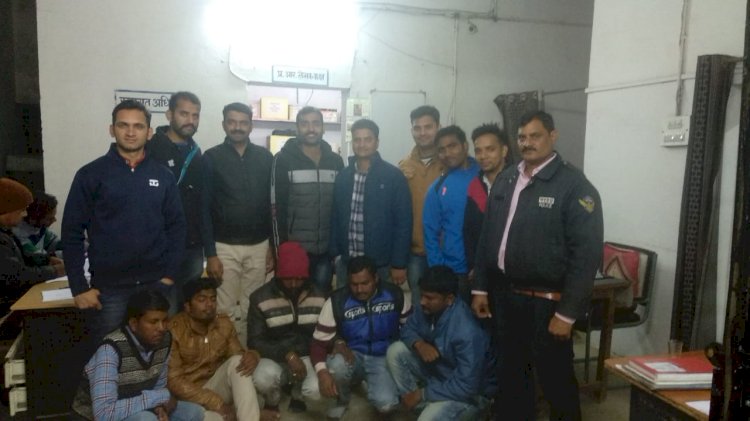 ₹12000 रुपयो पर जीत हार का दाव लगाते जुआरी, धर्मटेकरी  चौकी और क्राइम ब्रांच छिंदवाड़ा  ने की संयुक्त कार्यवाही