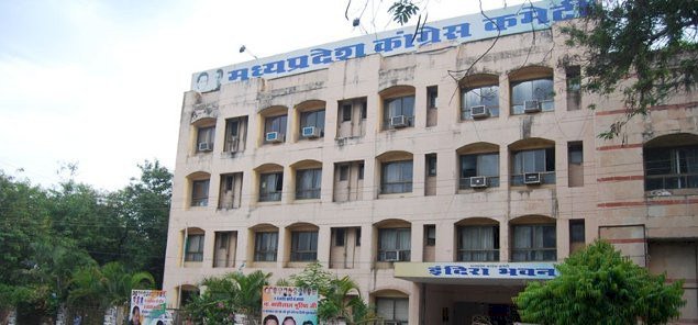 कमलनाथ का मैनेजमेंट फेल था, सवाल उठाने वाले 2 नेता को पार्टी से निष्कासित किया 