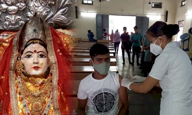 छिंदवाड़ा श्री बड़ी माता मंदिर ट्रस्ट के सेवादार लोगो को वेक्सिनेशन के लिए लगातार जागरूक कर रहे है 