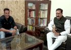 एक बार फिर अक्षय कुमार की मुलाकात प्रदेश के गृहमंत्री नरोत्‍तम मिश्रा से  हुई। अक्षय ने नरोत्तम के घर पहुंचकर उसने सौजन्‍य भेंट की