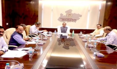 अनुपयोगी कानूनों की समाप्ति और अधिनियम, नियम तथा नीतियों के सरलीकरण के लिए समय-सीमा निर्धारित कर कार्य करें – मुख्यमंत्री श्री चौहान