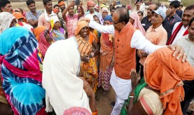 शहडोल दौरे पर पहुँचे मुख्यमंत्री श्री चौहान, दिखे अलग अंदाज में