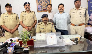 छिन्दवाड़ा महगे शौक पूरे करने के लिये रेंट पर कार लेकर छिन्दवाडा में की थी चेन स्नचिंग कोतवाली पुलिस ने माल सहित आरोपीयो को किया गिरफ्तार
