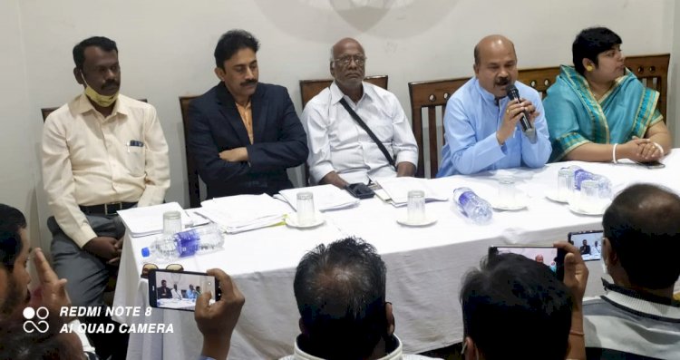 कमल नाथ समर्थक अशोक चौकसे सहित 11 के खिलाफ मामला दर्ज - ईएलसी आर्थिक और भूमि घोटाला में एफआईआर, विदेशी अनुदान के दुरूपयोग का भी आरोप