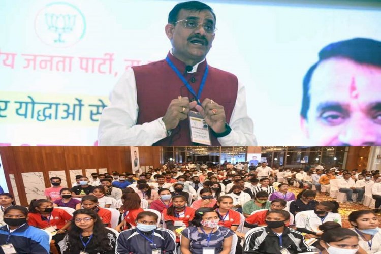 भाजपा प्रदेश अध्यक्ष वीडी शर्मा ने छिंदवाड़ा के साइबर योद्धाओं की चर्चा
