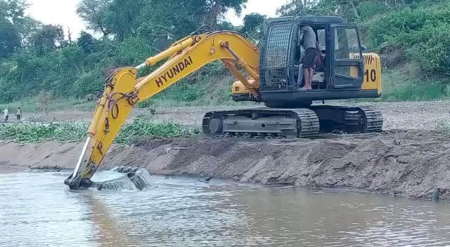 छिंदवाड़ा के चाँद तहसील में नहीं थम रहा पेंच नदी में रेत माफियाओं का अवैध उत्खनन