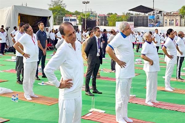 योग आज वैश्विक पर्व बन गया है : उप राष्ट्रपति श्री जगदीप धनखड़